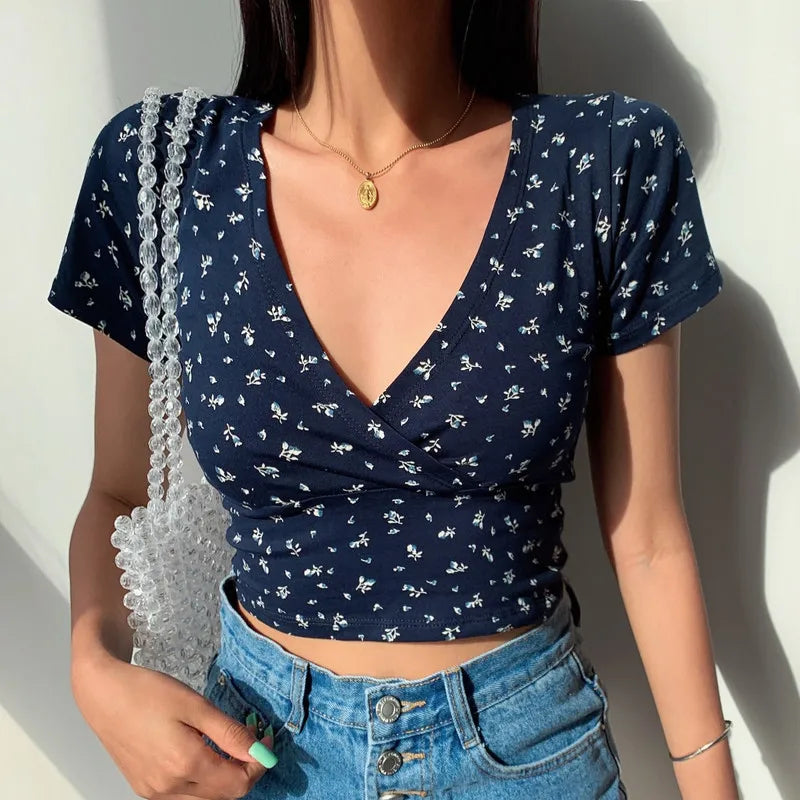 Women Retro Floral V-neck T-shirt