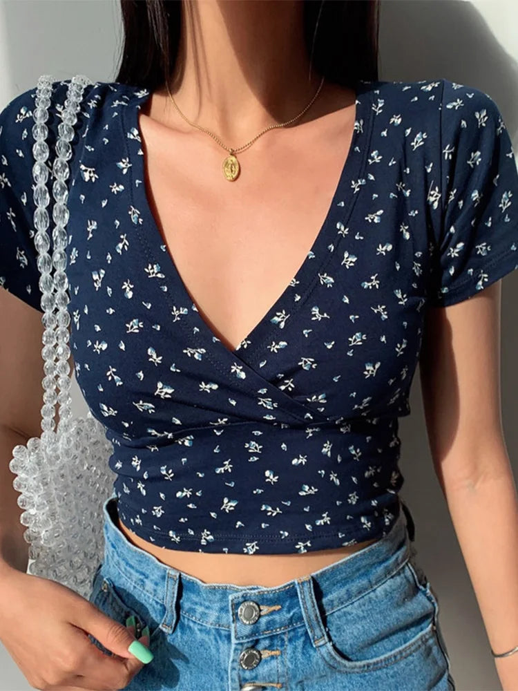 Women Retro Floral V-neck T-shirt